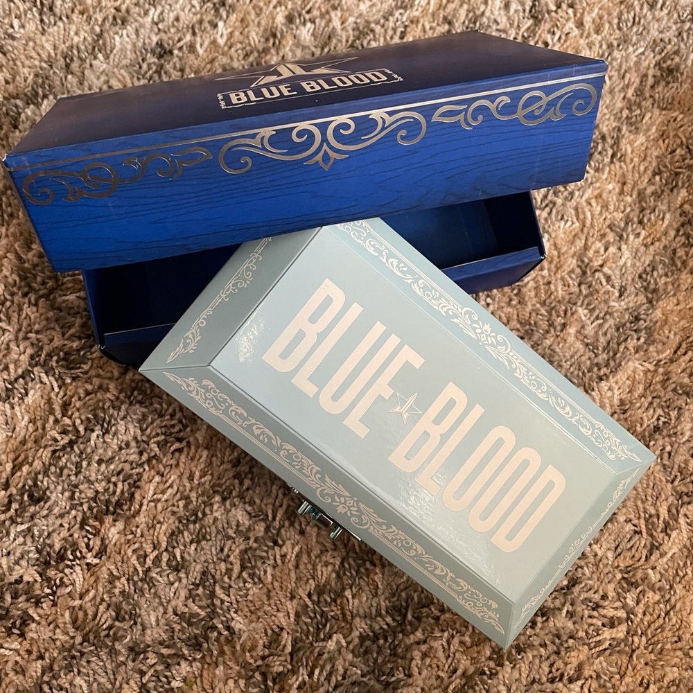 Jeffree Star Blue Blood Palette